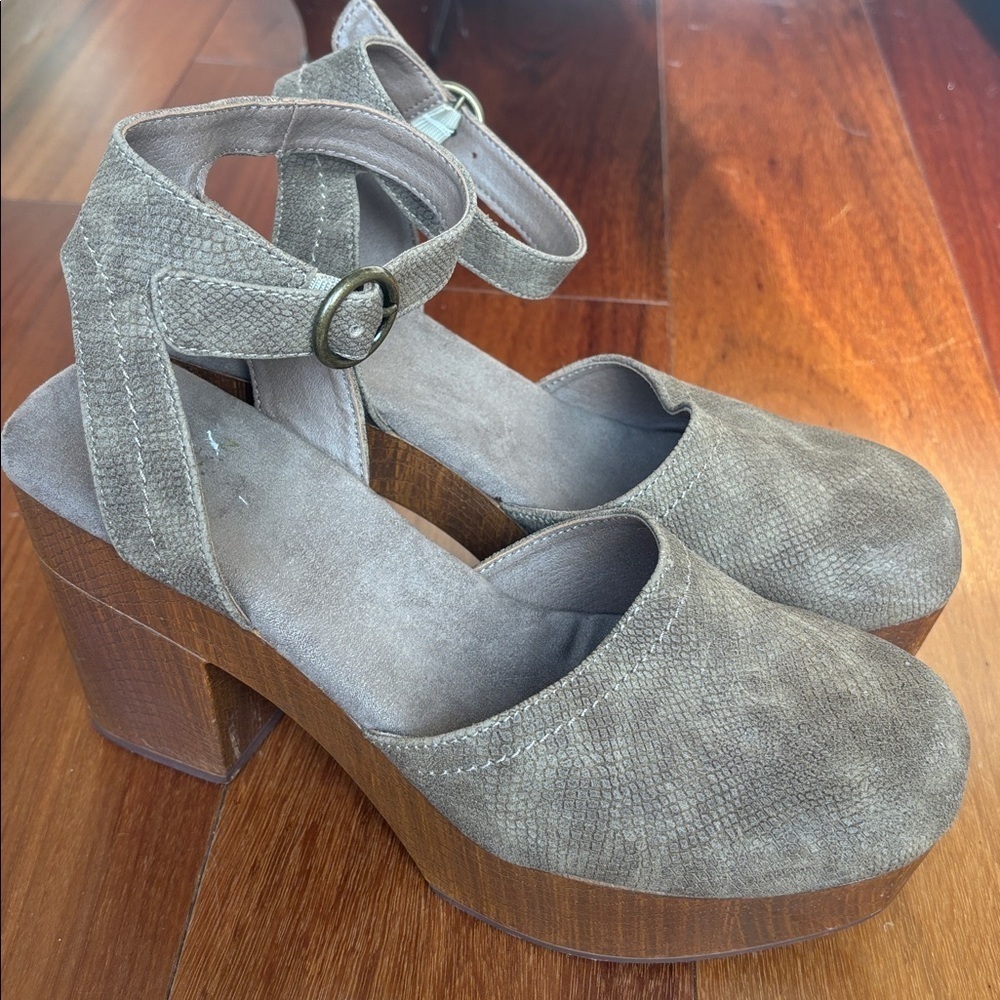 White Mountain platforms - Picture 1 of 10